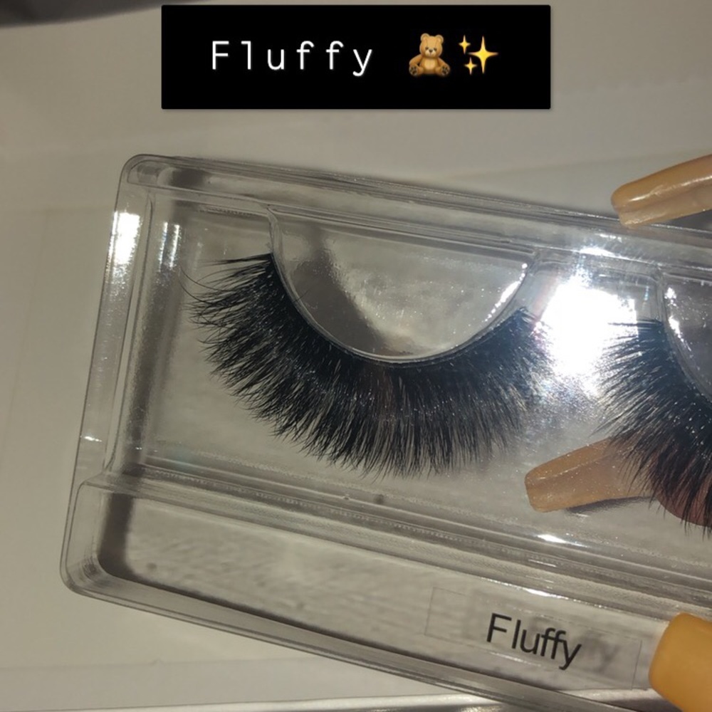Loli Lashes Lash Style: Fluffy